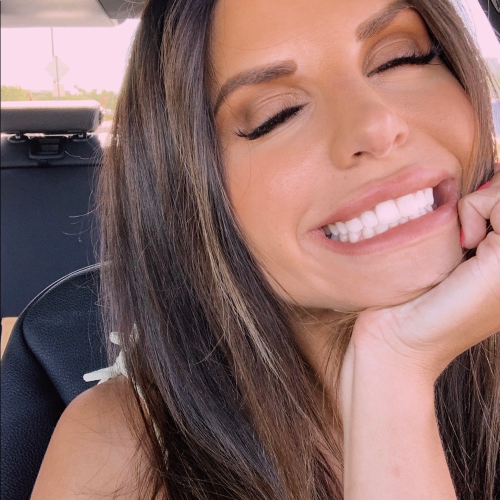 Meet your Posher, Alexandra